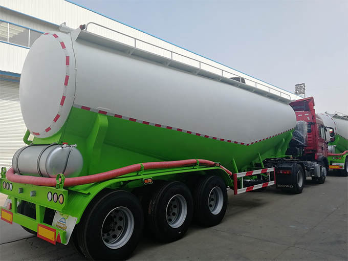 https://www.sunskyvehicle.com/resources/matchpages/common/2021/0220/1053/6030c45b22598/3%20axle%20cement%20bulk%20tank%20trailer.jpg